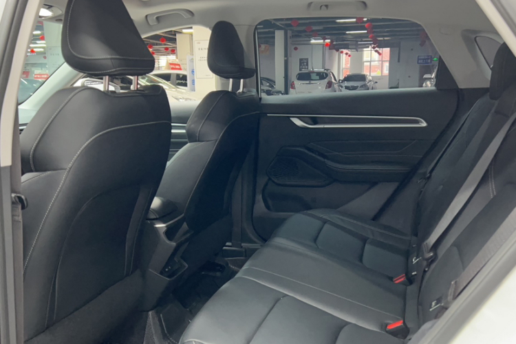 吉利汽车 帝豪 2026款 第4代 400万纪念款 1.5L 手动超越型中控内饰7001