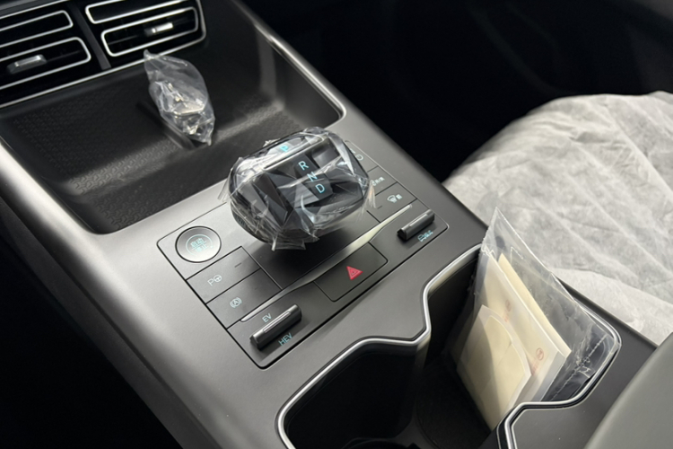 比亚迪 宋Pro新能源 2025款 第二代 智驾版 DM-i 75KM领先型中控内饰7001