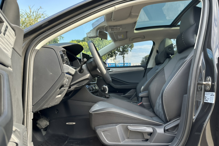 大众 速腾 2023款 300TSI DSG超越版中控内饰7003