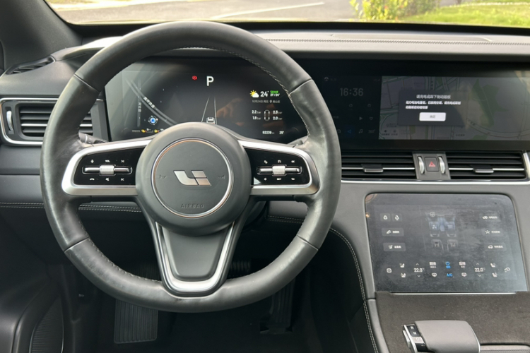 理想汽车 理想ONE 2021款 增程6座版中控内饰7002