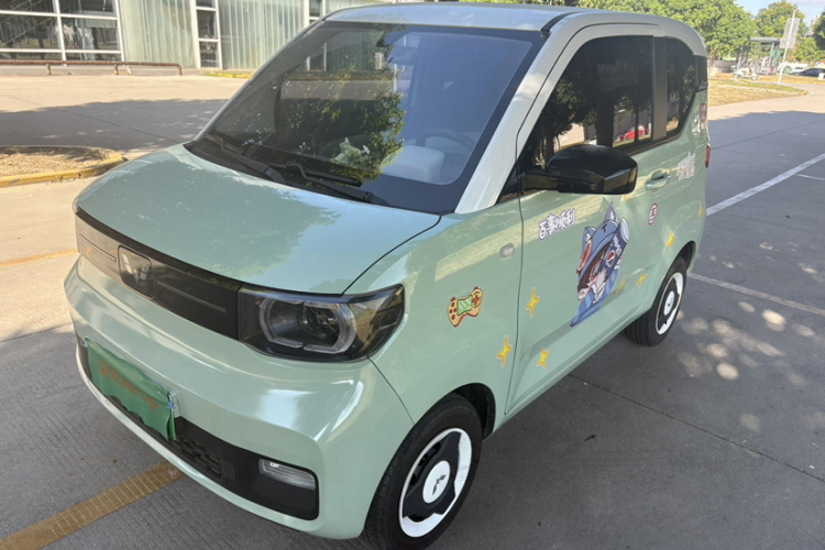 五菱汽车 宏光MINIEV 2022款 马卡龙臻享款 磷酸铁锂车身外观1