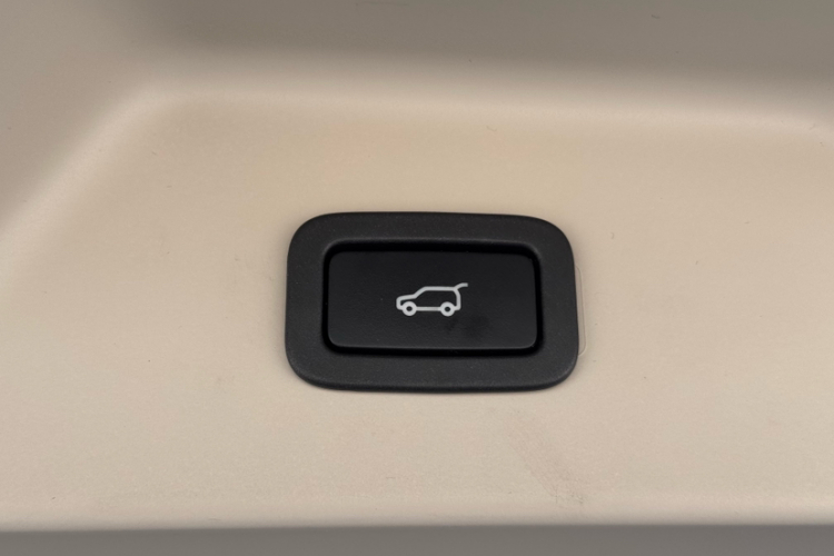 路虎 揽胜 2021款 3.0 L6 传世加长经典版中控内饰7001