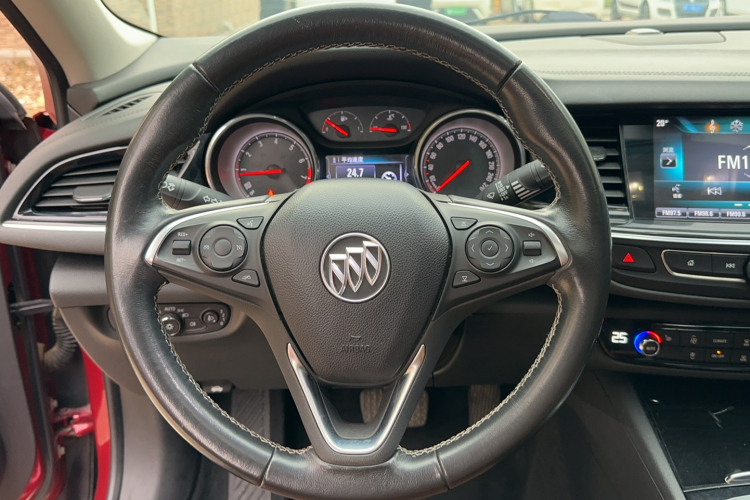 别克 君威 2017款 20T 精英型中控内饰7004