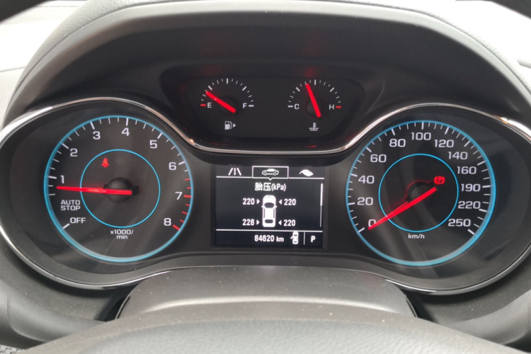 雪佛兰 科鲁兹 2017款 1.5L 自动先锋天窗版中控内饰15