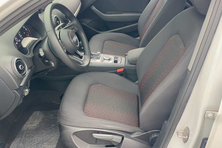 奥迪A3 2020款 改款 Limousine 35 TFSI 进取型 国VI中控内饰7002