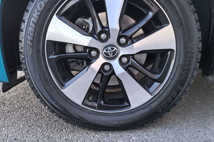 丰田 雷凌双擎E+ 2019款 1.8PH V E-CVT豪华版局部细节9008