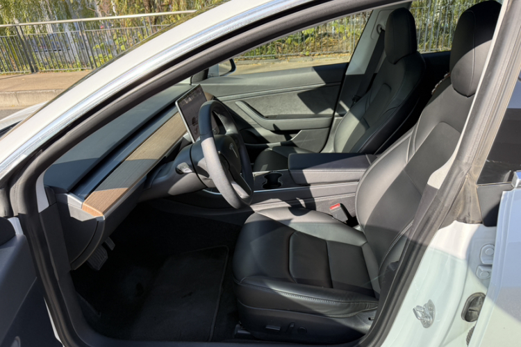 特斯拉 Model 3 2019款 标准续航后驱升级版中控内饰7009