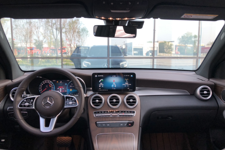 奔驰GLC 2022款 改款二 GLC 260 L 4MATIC 豪华型中控内饰7005
