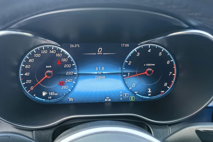 奔驰GLC轿跑 2022款 改款 GLC 260 4MATIC 轿跑SUV中控内饰15