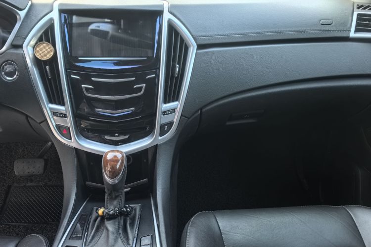 凯迪拉克SRX 2013款 3.6L 旗舰型局部细节9004