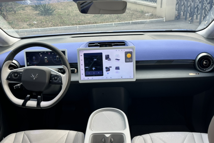 ARCFOX极狐 极狐考拉 2023款 家庭版中控内饰7002