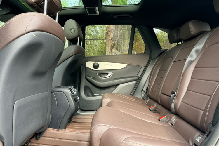 奔驰GLC 2020款 改款 GLC 260 L 4MATIC 动感型中控内饰7008