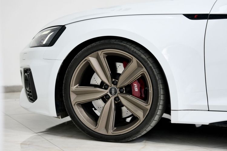 奥迪RS 5 2021款 RS 5 2.9T Sportback 暗金版车身外观6005