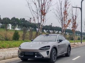 小米汽车 小米YU7 2025款 超长续航后驱版