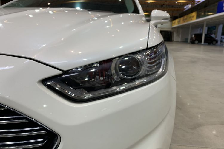 福特 蒙迪欧 2013款 1.5L GTDi180时尚型局部细节36