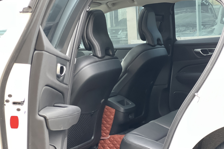 沃尔沃S60 2021款 T4 智逸豪华版中控内饰7002