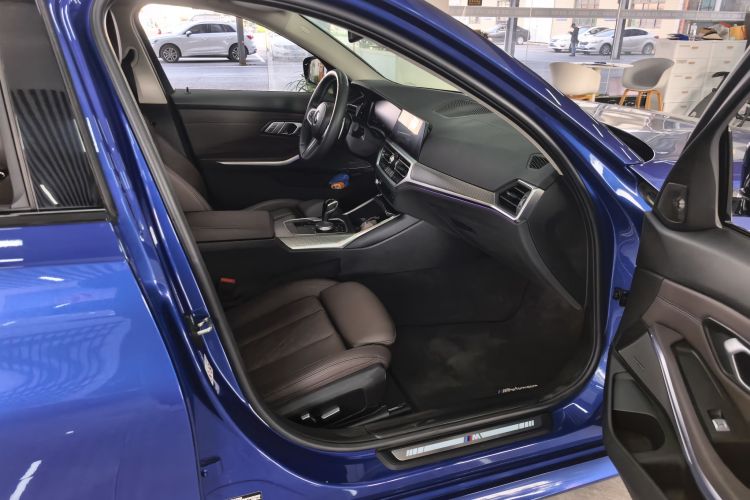 宝马3系 2022款 325i M运动曜夜套装局部细节41