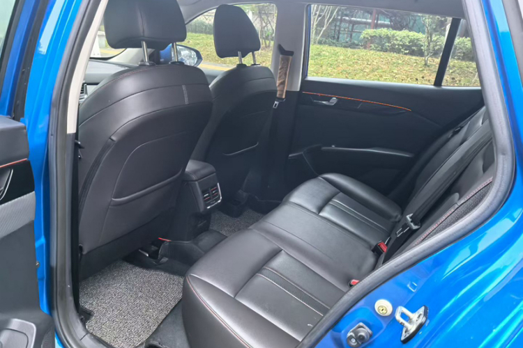 东风风神 奕炫GS 2020款 230T 自动越酷版中控内饰7004