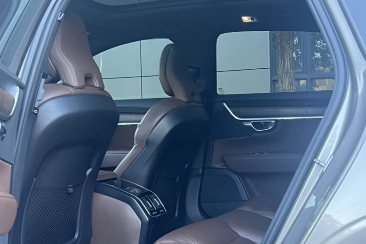 沃尔沃S90 2021款 B5 智远豪华版中控内饰7003