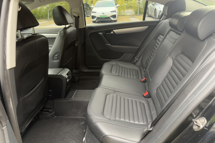 大众 迈腾 2015款 1.8TSI 领先型中控内饰7007