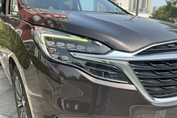 别克GL8 2020款 ES陆尊 653T 旗舰型车身外观6011