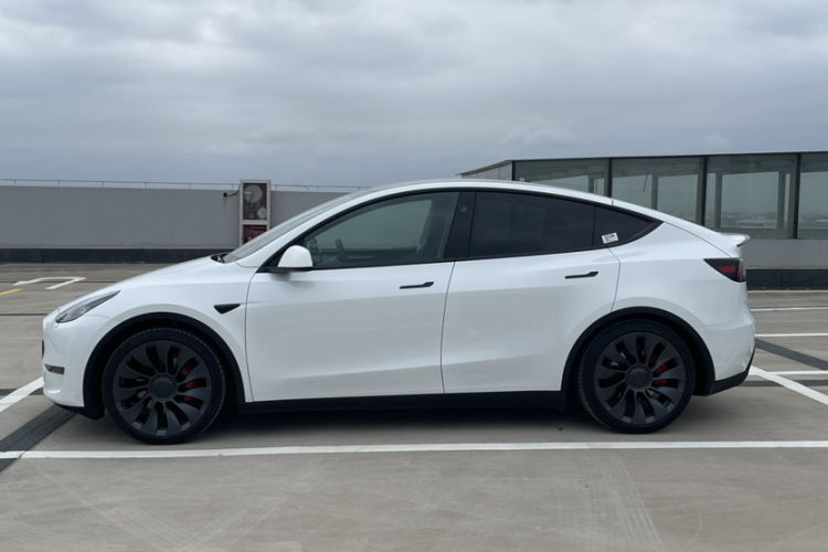 特斯拉 Model Y 2024款 Performance高性能版车身外观6004