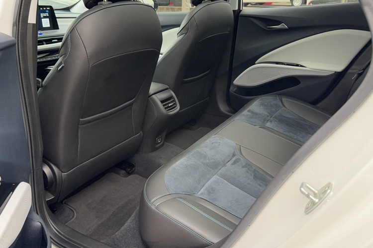 别克 微蓝6 2020款 插电混动 互联智享型中控内饰7001