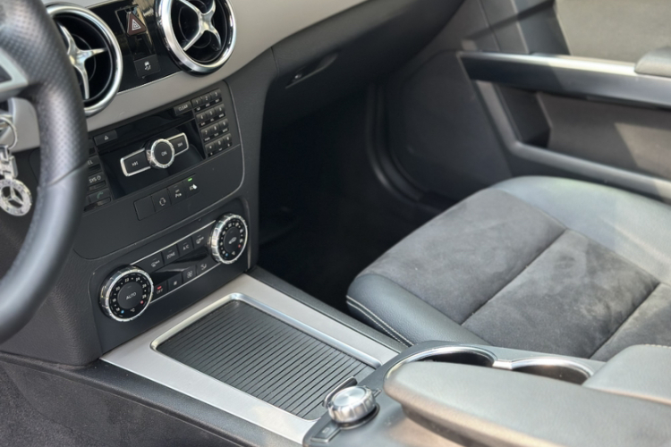 奔驰GLK级 2014款 GLK 200 标准型中控内饰7004