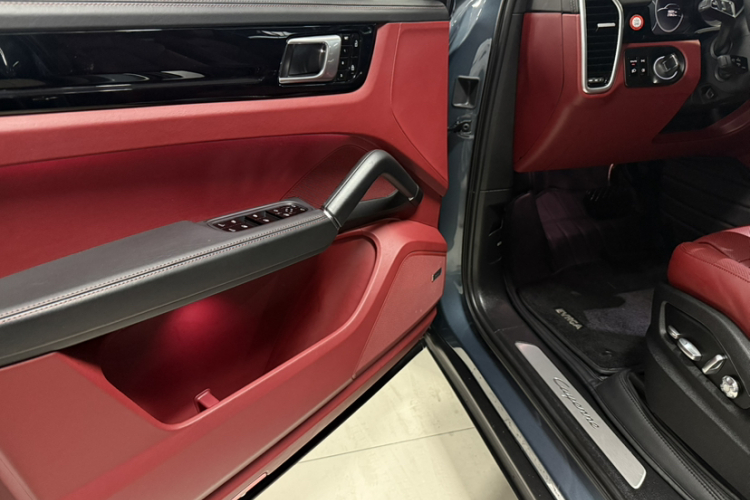 保时捷 2019款 Cayenne 3.0T中控内饰7002