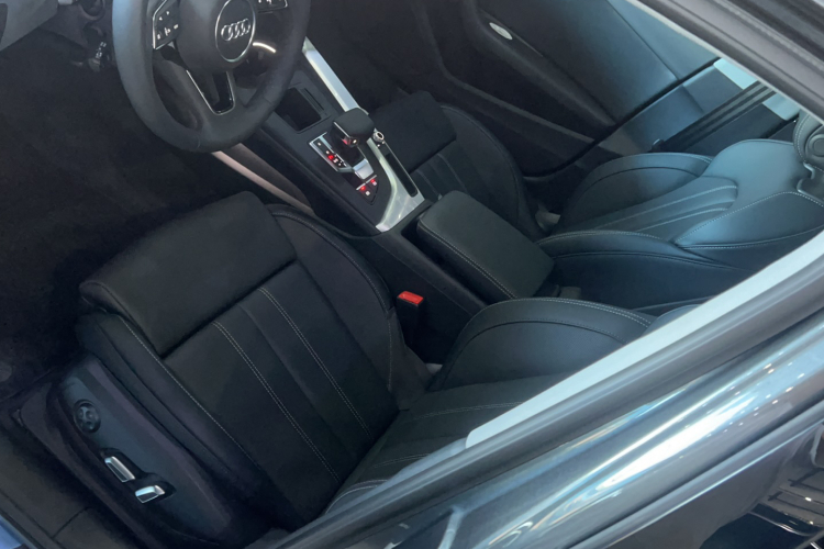 奥迪A4L 2024款 40 TFSI 时尚动感型局部细节19