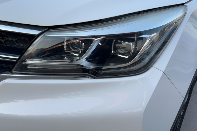 宝骏730 2017款 1.8L iAMT豪华型 7座车身外观6001