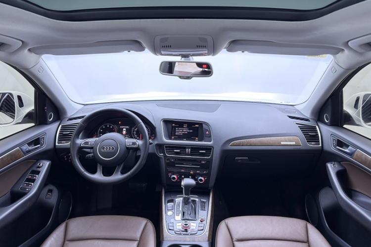 奥迪Q5 2013款 40 TFSI 舒适型中控内饰7003