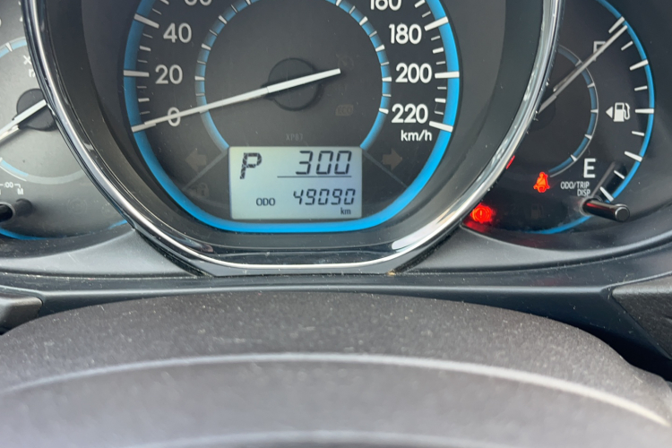 丰田 威驰 2014款 1.5L 自动智臻版中控内饰15