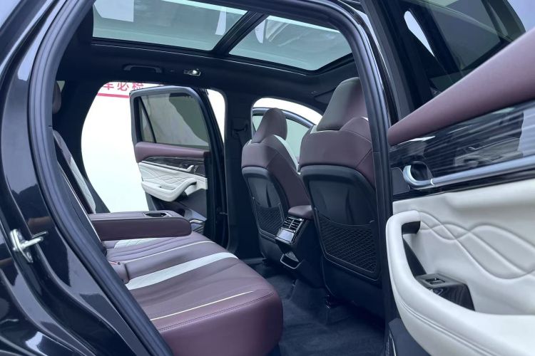 吉利汽车 星越L 2021款 2.0TD DCT EVO两驱智尊型中控内饰7010