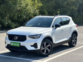 沃尔沃XC40 2024款 B3 智远运动版