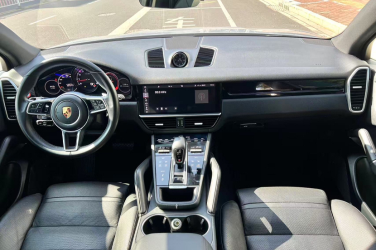 保时捷 2018款 Cayenne 3.0T中控内饰7003