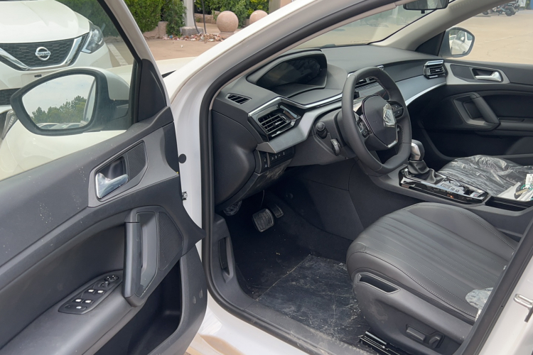 标致408 2022款 1.6T 追光版中控内饰7002