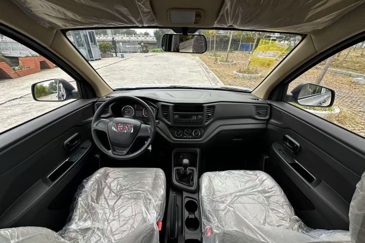 五菱汽车 五菱宏光V 2022款 1.5L劲取版电动助力LAR中控内饰7002