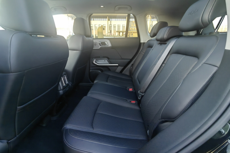 方程豹 钛3 2025款 501KM 后驱智驾Max版中控内饰7003