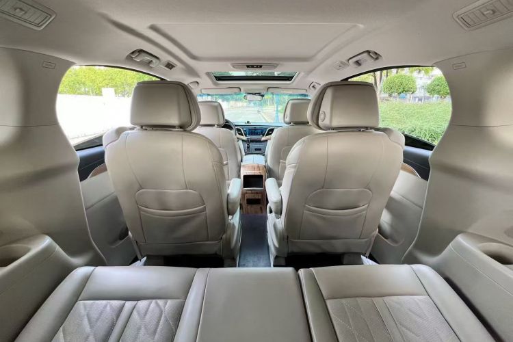 别克GL8 2017款 ES 28T 舒适型 国V中控内饰7006