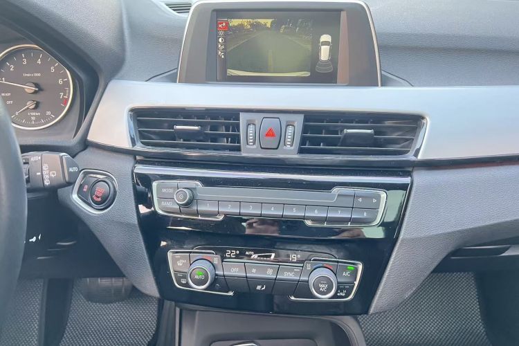 宝马X1 2018款 sDrive20Li 领先型局部细节16