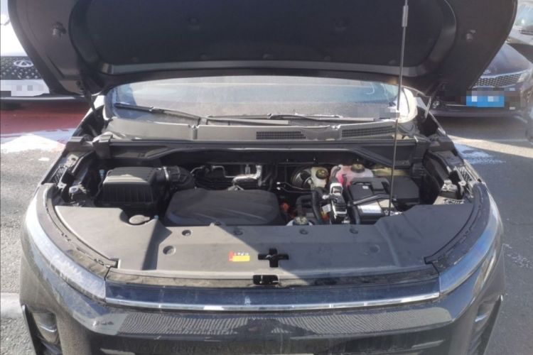 上汽大通MAXUS 大通G50插电混动 2025款 领航版中控内饰7007