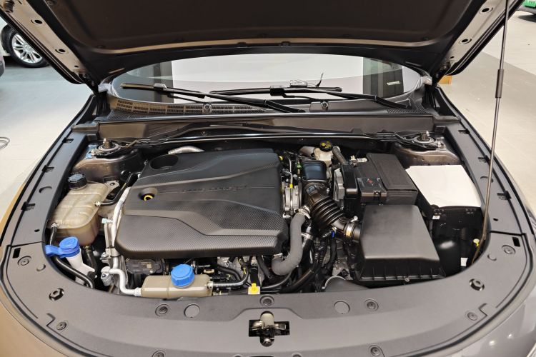 长安UNI-V 2024款 1.5T 尊贵型局部细节24