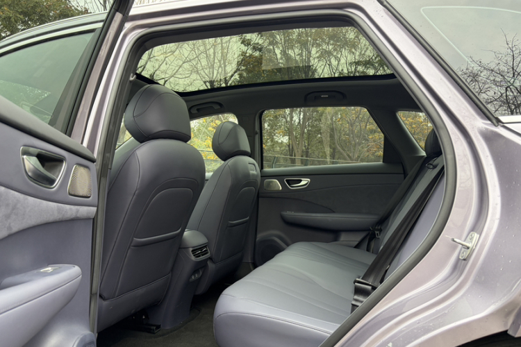 鸿蒙智行 尚界H5 2025款 纯电 Max 长续航中控内饰7004