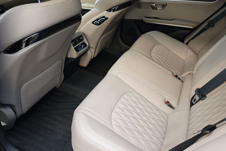 比亚迪 汉 2025款 EV 701KM激光雷达智驾型中控内饰7003