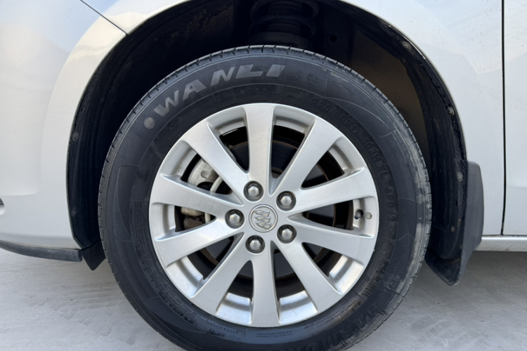 别克GL8 2017款 25S 舒适型 国V车身外观6004