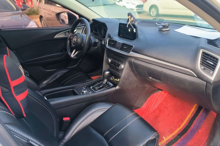 马自达3 昂克赛拉 2017款 三厢 1.5L 自动豪华型 国V中控内饰7004