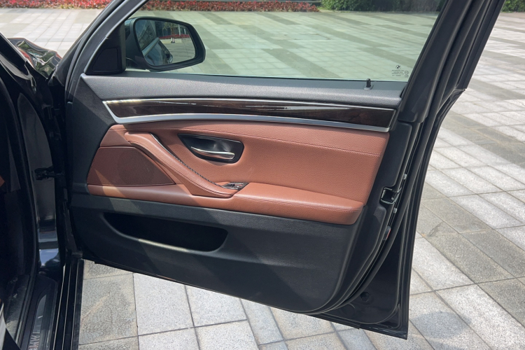 宝马5系 2014款 535Li 领先型中控内饰7003