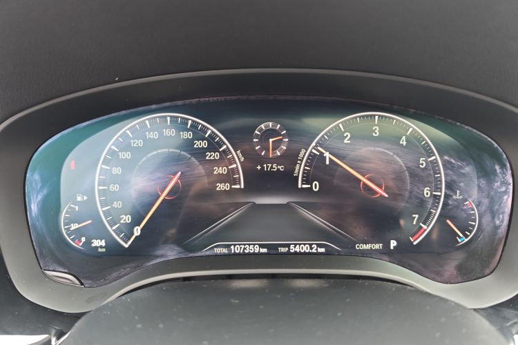 宝马5系 2019款 525Li M运动套装中控内饰15