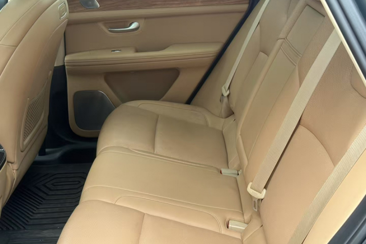 鸿蒙智行 问界M5 2023款 增程四驱智驾版中控内饰7001